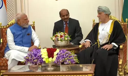 PM मोदी ने मस्कट में ओमान के रक्षा मामलों के उप प्रधानमंत्री से की मुलाकात PM मोदी ने मस्कट में ओमान के रक्षा मामलों के उप प्रधानमंत्री से की मुलाकात