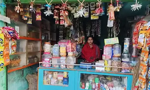 प्रधानमंत्री स्वनिधि योजना से लोगों की जिंदगी में आ रहा बदलाव, गरीबों को मिल रहा आर्थिक संबल प्रधानमंत्री स्वनिधि योजना से लोगों की जिंदगी में आ रहा बदलाव, गरीबों को मिल रहा आर्थिक संबल
