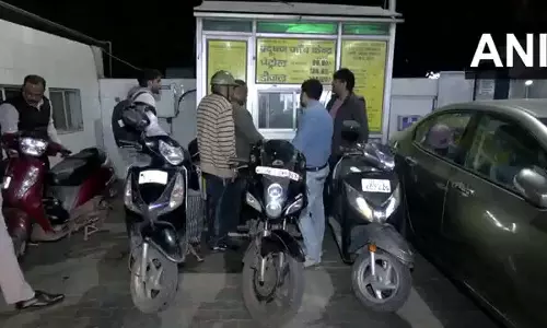 दिल्ली में रात 12 बजे से “नो पीयूसी, नो फ्यूल”, बिना सर्टिफिकेट ईंधन नहीं दिल्ली में रात 12 बजे से “नो पीयूसी, नो फ्यूल”, बिना सर्टिफिकेट ईंधन नहीं