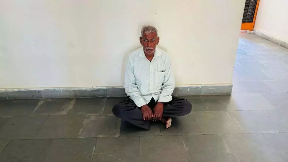 रिटायर फौजी ने ब्याज का कारोबार कर गरीबों से 6 करोड़ ऐंठे, गिरफ्तार रिटायर फौजी ने ब्याज का कारोबार कर गरीबों से 6 करोड़ ऐंठे, गिरफ्तार