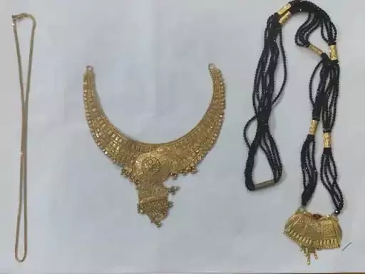 जीजा के घर ढाई लाख की चोरी, साला अपने दोस्त के साथ गिरफ्तार जीजा के घर ढाई लाख की चोरी, साला अपने दोस्त के साथ गिरफ्तार