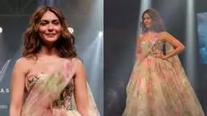 Mrunal Thakur : कलरफुल ड्रेस में मृणाल ठाकुर ने किया रैंप वॉक Mrunal Thakur : कलरफुल ड्रेस में मृणाल ठाकुर ने किया रैंप वॉक