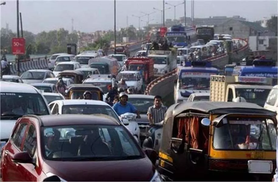 Haryana: वाहनों से होने वाले प्रदूषण पर सख्ती Haryana: वाहनों से होने वाले प्रदूषण पर सख्ती