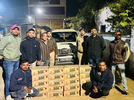 स्कॉर्पियो से शराब की 20 पेटियां जब्त, राजनांदगांव में दो सप्लायर गिरफ्तार स्कॉर्पियो से शराब की 20 पेटियां जब्त, राजनांदगांव में दो सप्लायर गिरफ्तार