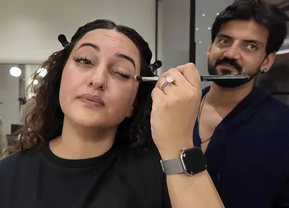 Sonakshi सिन्हा ने पति के जन्मदिन पर शेयर किया फनी ‘गेट रेडी विद मी’ वीडियो Sonakshi सिन्हा ने पति के जन्मदिन पर शेयर किया फनी ‘गेट रेडी विद मी’ वीडियो