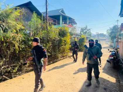 Manipur: बिष्णुपुर में संदिग्ध उग्रवादियों ने की गोलीबारी, कोई घायल नहीं Manipur: बिष्णुपुर में संदिग्ध उग्रवादियों ने की गोलीबारी, कोई घायल नहीं