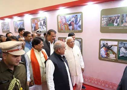 राज्यपाल पटेल ने MP विधानसभा में फोटो प्रदर्शनी का उद्घाटन किया राज्यपाल पटेल ने MP विधानसभा में फोटो प्रदर्शनी का उद्घाटन किया