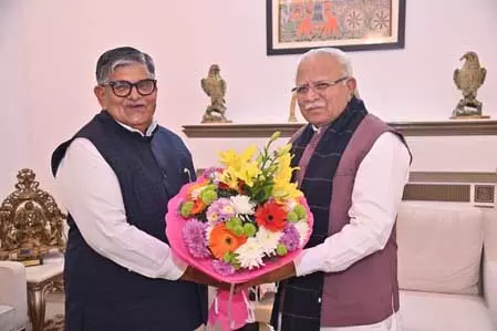 पंजाब के राज्यपाल ने केंद्रीय मंत्रियों से की मुलाकात, कई प्रमुख मुद्दों पर हुई चर्चा पंजाब के राज्यपाल ने केंद्रीय मंत्रियों से की मुलाकात, कई प्रमुख मुद्दों पर हुई चर्चा
