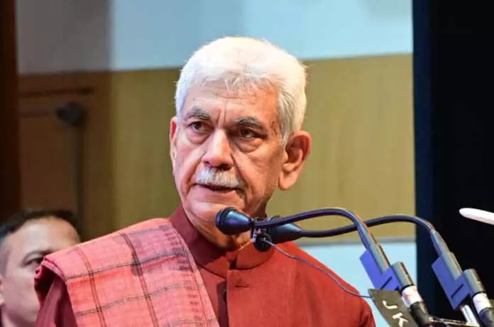 एलजी ने JKP शहीद को श्रद्धांजलि दी एलजी ने JKP शहीद को श्रद्धांजलि दी