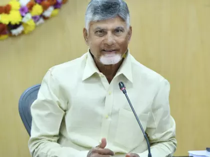 आंध्र प्रदेश में CM का आदेश: सेवाओं की डिलीवरी में तेजी लाएं कलेक्टर आंध्र प्रदेश में CM का आदेश: सेवाओं की डिलीवरी में तेजी लाएं कलेक्टर