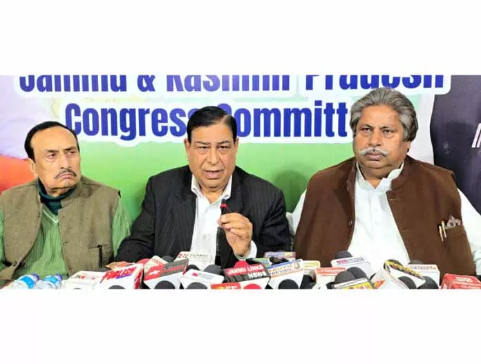 कांग्रेस ने SCARD बैंक, रैटल, संतोष ट्रॉफी चयन के मुद्दे उठाए कांग्रेस ने SCARD बैंक, रैटल, संतोष ट्रॉफी चयन के मुद्दे उठाए