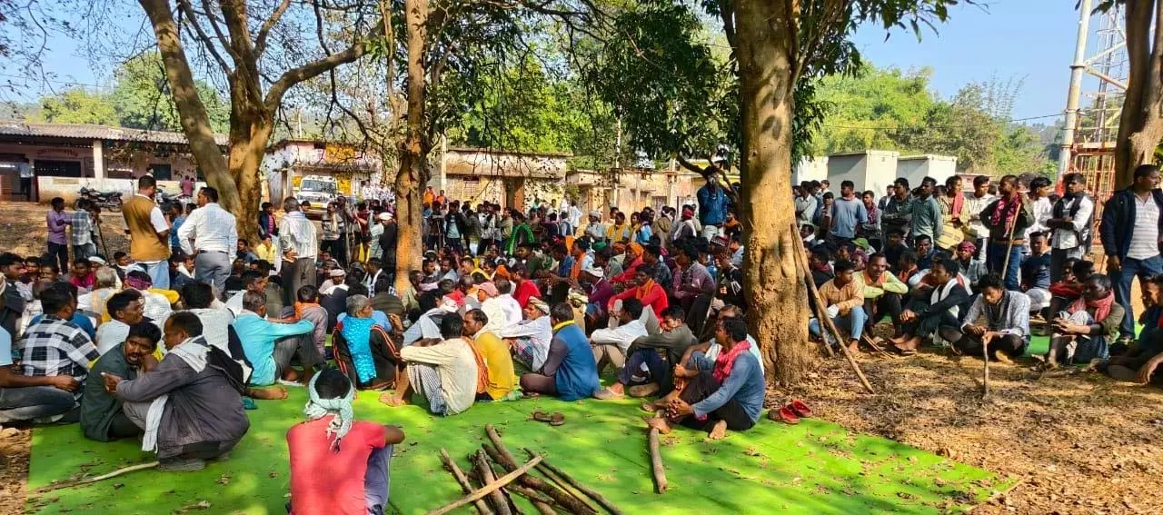 बड़े तेवड़ा गांव में धर्मांतरण को लेकर तनाव, आदिवासी और ईसाई समाज आमने-सामने बड़े तेवड़ा गांव में धर्मांतरण को लेकर तनाव, आदिवासी और ईसाई समाज आमने-सामने