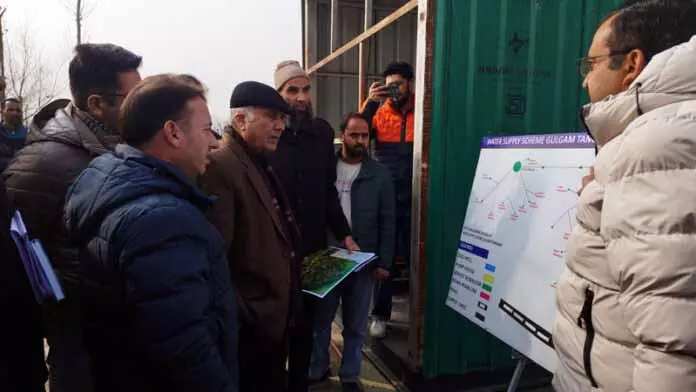 हाउस कमेटी ने Kupwara में जल आपूर्ति योजनाओं का निरीक्षण किया हाउस कमेटी ने Kupwara में जल आपूर्ति योजनाओं का निरीक्षण किया