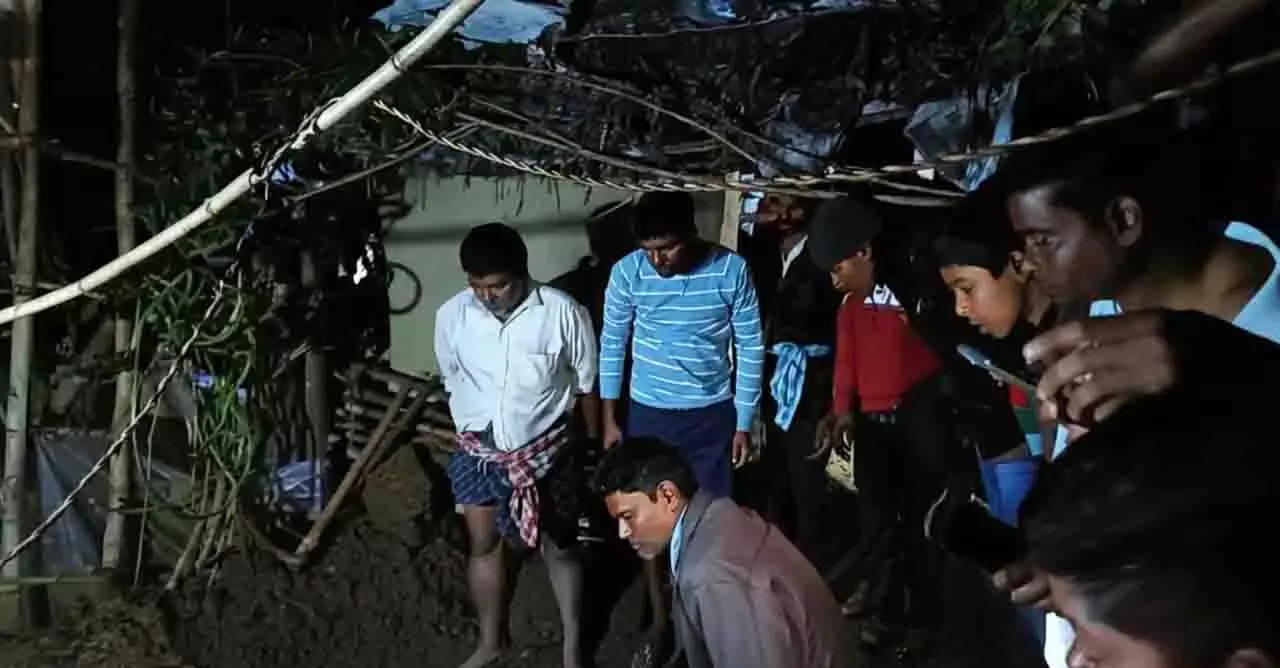 Odisha के केंद्रपाड़ा में काले जादू की रस्म के दौरान एक व्यक्ति की मौत हो गई Odisha के केंद्रपाड़ा में काले जादू की रस्म के दौरान एक व्यक्ति की मौत हो गई