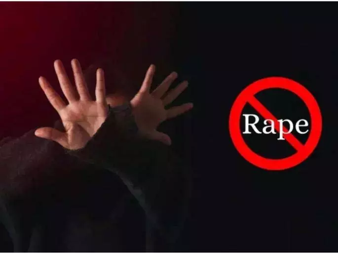 तेरह साल की लड़की का रेप हुआ, गर्भवती महिला ने बच्चे को जन्म दिया; court ने कड़ी सज़ा सुनाई तेरह साल की लड़की का रेप हुआ, गर्भवती महिला ने बच्चे को जन्म दिया; court ने कड़ी सज़ा सुनाई