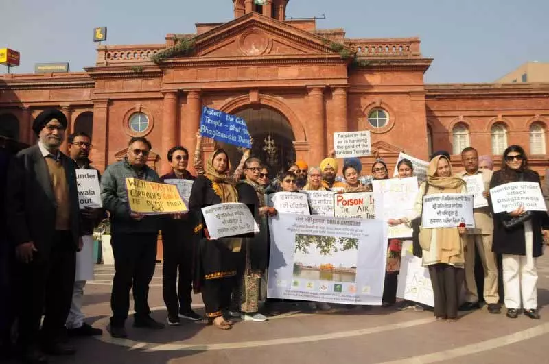 450वें साल से पहले, चलो अमृतसर वॉक ने Amritsar में पर्यावरण संबंधी चिंताओं को उठाया 450वें साल से पहले, चलो अमृतसर वॉक ने Amritsar में पर्यावरण संबंधी चिंताओं को उठाया
