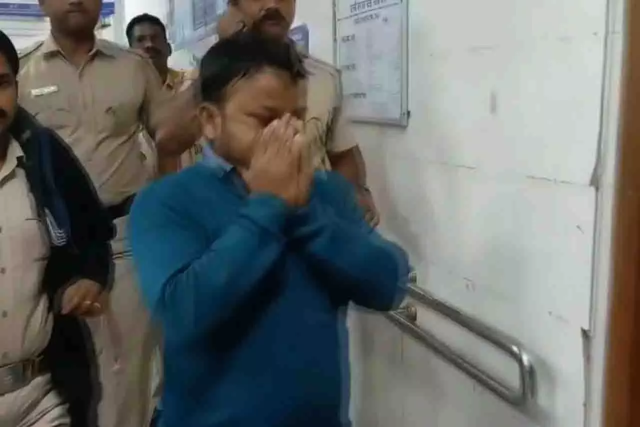 KISS छात्र हत्याकांड: एडिशनल CEO समेत 8 लोग गिरफ्तार KISS छात्र हत्याकांड: एडिशनल CEO समेत 8 लोग गिरफ्तार