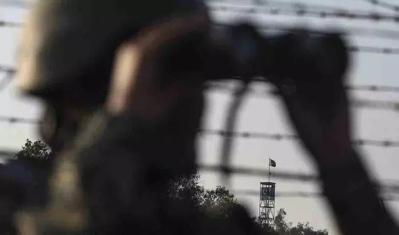 पिता से झगड़े के बाद POK की महिला LOC पार कर पुंछ में घुस गई पिता से झगड़े के बाद POK की महिला LOC पार कर पुंछ में घुस गई