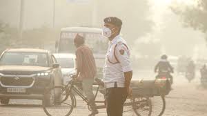 Delhi में बिना वैध PUC वाहनों को नहीं मिलेगा फ्यूल