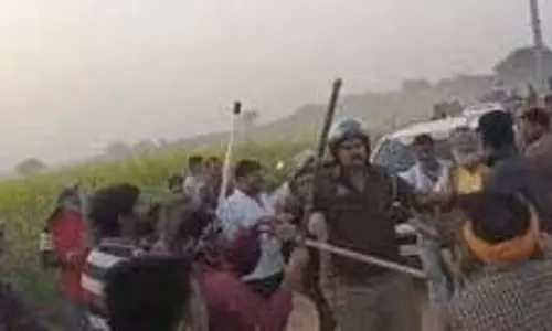 Fatehpur: भ्रष्टाचार जांच के दौरान बवाल Fatehpur: भ्रष्टाचार जांच के दौरान बवाल