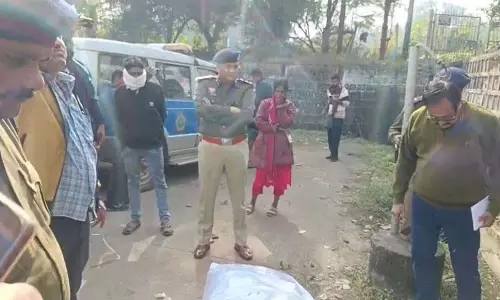 बोरे में मिली महिला की लाश, लोगों की नजर पड़ी तो इलाके में मच गया हड़कंप...अब