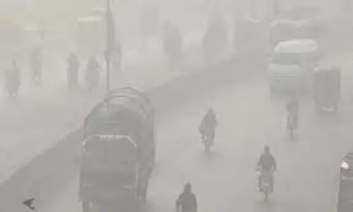 Dehradun: खतरनाक हुई हवा,AQI 300 पार, सांस लेना मुश्किल