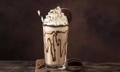 Chocolate Milkshake: फटाफट बनने वाले चॉकलेट मिल्कशेक Chocolate Milkshake: फटाफट बनने वाले चॉकलेट मिल्कशेक