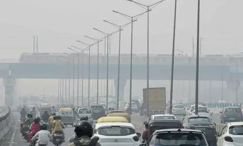 वायु प्रदूषण: BS-VI से नीचे के गैर-Delhi वाहनों पर एंट्री बैन