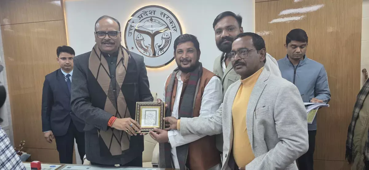 Shahjahanpur: उपमुख्यमंत्री से स्वास्थ्य क्षेत्र की जरूरतों पर चर्चा Shahjahanpur: उपमुख्यमंत्री से स्वास्थ्य क्षेत्र की जरूरतों पर चर्चा