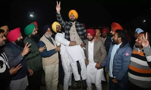 पंजाब में AAP ने ग्रामीण निकाय चुनावों में शानदार जीत हासिल की, नेताओं के गढ़ में पिछड़ गई पंजाब में AAP ने ग्रामीण निकाय चुनावों में शानदार जीत हासिल की, नेताओं के गढ़ में पिछड़ गई