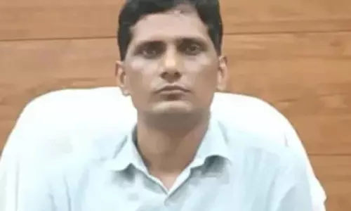 Baliya: बलिया बीएसए ने लेखाकार पर कार्रवाई की Baliya: बलिया बीएसए ने लेखाकार पर कार्रवाई की