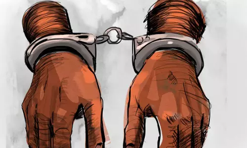 Thoothukudi में असम की महिला से गैंगरेप के आरोप में 3 लोग गिरफ्तार Thoothukudi में असम की महिला से गैंगरेप के आरोप में 3 लोग गिरफ्तार