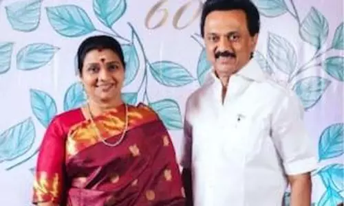 Stalin ने अपनी सफलता का श्रेय पत्नी दुर्गा को दिया