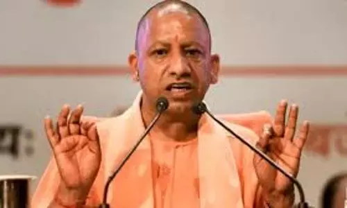 Lucknow: 25 मौतों के बाद प्रशासन सख्त, सीएम योगी ने लिया संज्ञान Lucknow: 25 मौतों के बाद प्रशासन सख्त, सीएम योगी ने लिया संज्ञान