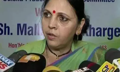 कांग्रेस ने गैंगरेप पीड़िता के परिवार के लिए 5 लाख मुआवजा और सरकारी नौकरी की मांग की