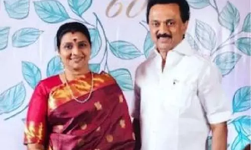 मेरी यात्रा को आकार दिया: स्टालिन ने अपनी सफलता का श्रेय पत्नी दुर्गा को दिया मेरी यात्रा को आकार दिया: स्टालिन ने अपनी सफलता का श्रेय पत्नी दुर्गा को दिया