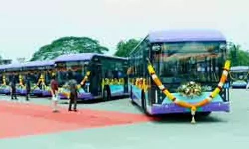 स्टालिन ने Chennai के लिए 600 और इलेक्ट्रिक बसों की घोषणा की।