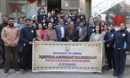 JU ने अष्टलक्ष्मी दर्शन यूथ एक्सचेंज प्रोग्राम के लिए छात्रों की टीम को हरी झंडी दिखाई JU ने अष्टलक्ष्मी दर्शन यूथ एक्सचेंज प्रोग्राम के लिए छात्रों की टीम को हरी झंडी दिखाई