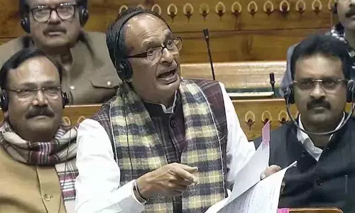 मंत्री की फटकार के बाद लोकसभा में MGNREGA की Ram G राम G Bill लाया गया मंत्री की फटकार के बाद लोकसभा में MGNREGA की Ram G राम G Bill लाया गया
