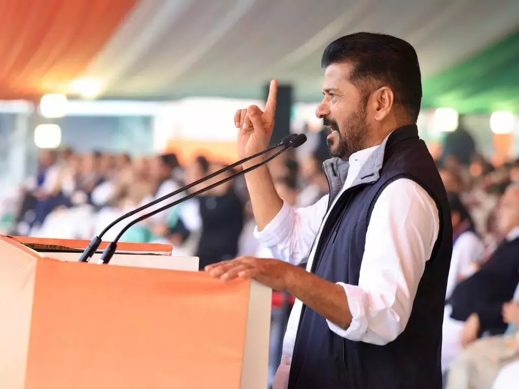 Telangana : रेवंत नवनिर्वाचित कांग्रेस समर्थित सरपंचों को संबोधित करेंगे Telangana : रेवंत नवनिर्वाचित कांग्रेस समर्थित सरपंचों को संबोधित करेंगे