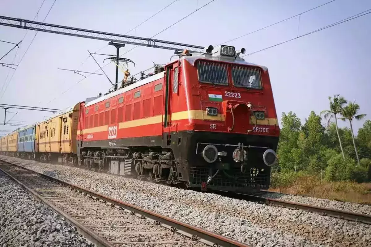 Jaipur: राजस्थान-पुणे मार्ग पर नई ट्रेन का आगमन Jaipur: राजस्थान-पुणे मार्ग पर नई ट्रेन का आगमन