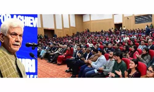 पहाड़ों, जंगलों में छिपे आतंकवादियों को खत्म किया जाएगा: LG पहाड़ों, जंगलों में छिपे आतंकवादियों को खत्म किया जाएगा: LG