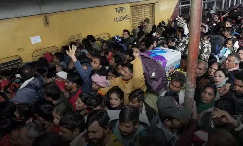 Indian Railways 76 स्टेशनों पर निर्माण कार्य करके स्टेशन पर भीड़ की समस्या से निपटेगा Indian Railways 76 स्टेशनों पर निर्माण कार्य करके स्टेशन पर भीड़ की समस्या से निपटेगा
