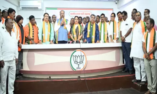 Maharashtra: प्रज्ञा सातव कांग्रेस छोड़ बीजेपी में शामिल Maharashtra: प्रज्ञा सातव कांग्रेस छोड़ बीजेपी में शामिल
