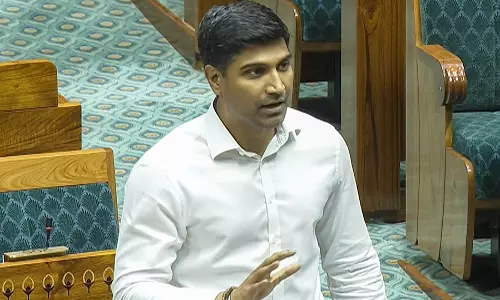 Andhra: TDP ने MNREGA का नाम बदलने का बचाव किया Andhra: TDP ने MNREGA का नाम बदलने का बचाव किया