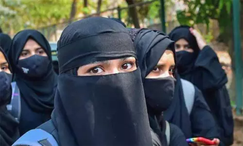 PDP ने हिजाब मुद्दे पर एनडीए सहयोगियों को बचाने का आरोप एनसी पर लगाया