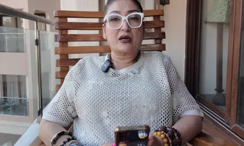 Sunita आहूजा ने पैपराज़ी पर जया बच्चन की विवादित टिप्पणियों का बचाव किया Sunita आहूजा ने पैपराज़ी पर जया बच्चन की विवादित टिप्पणियों का बचाव किया