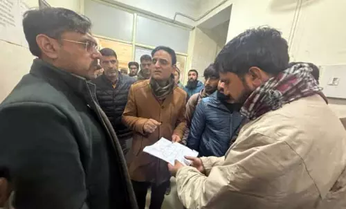 सतीश शर्मा ने श्रीनगर RTO कार्यालय का निरीक्षण किया