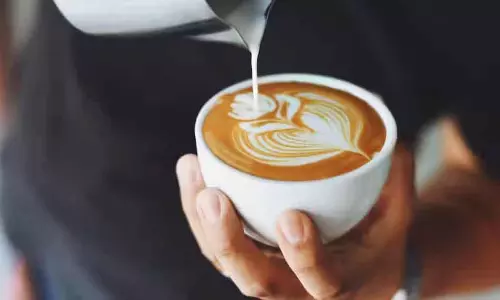Coffee से कैंसर का खतरा, अलर्ट के बाद 10 राज्यों के बाजारों से हटाया गया माल Coffee से कैंसर का खतरा, अलर्ट के बाद 10 राज्यों के बाजारों से हटाया गया माल