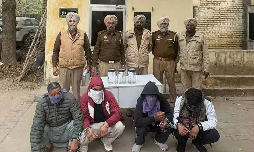 Amritsar में पुलिस ने हेरोइन और पिस्तौल ज़ब्त कीं